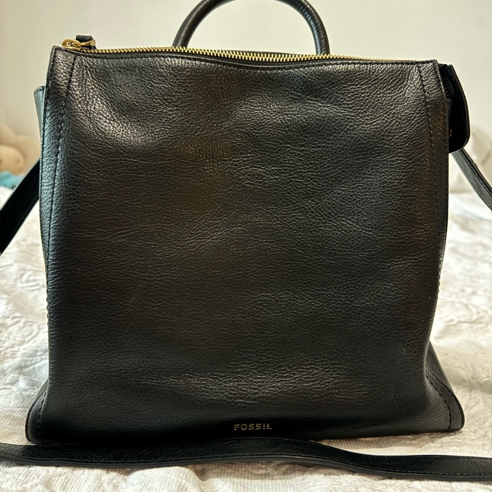 Fossil Small Parker Black Leather Convertible backpack/crossbody Bag